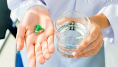 手脚裂口怎么治